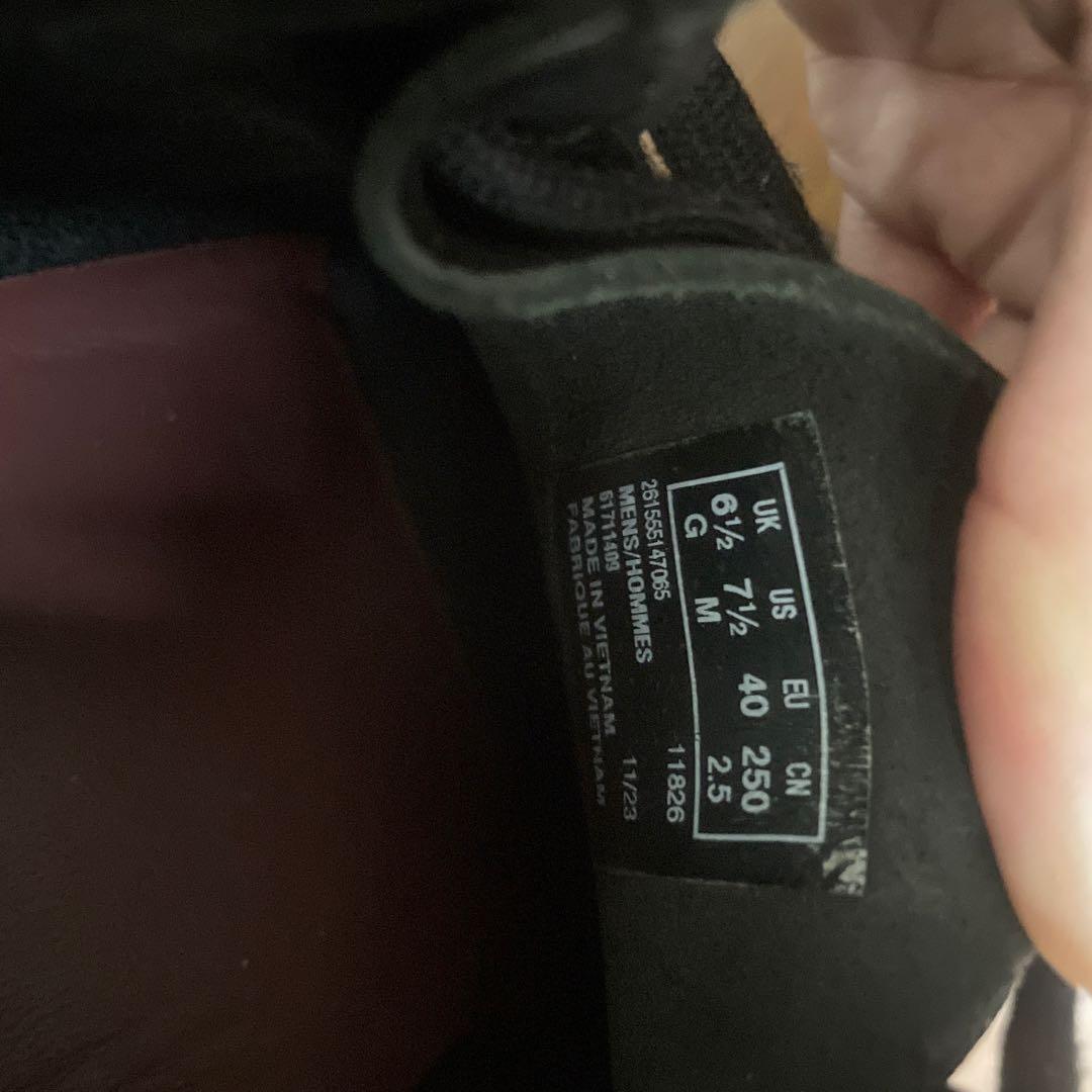 クラークス　ワラビー　オールレザー　ブラック