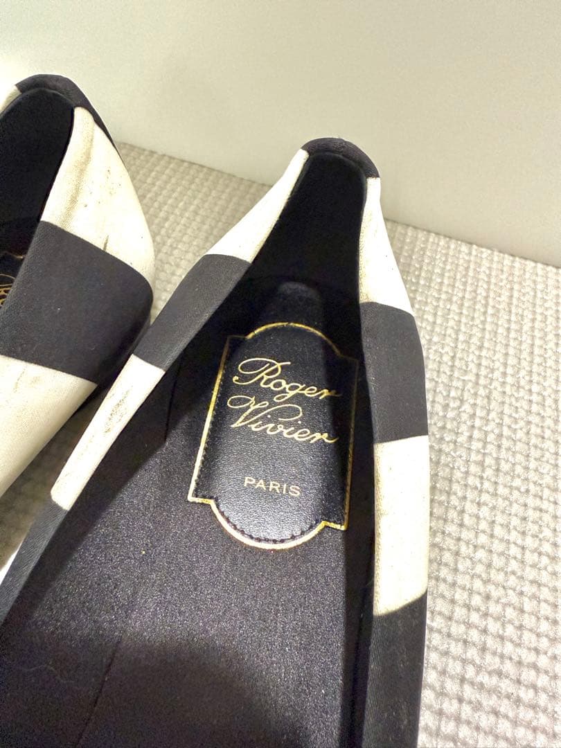 Roger Vivier ストライプ フラットシューズ