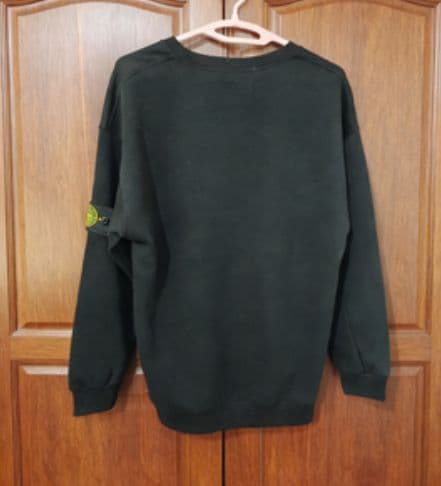 ブラック セーター Lサイズ STONE 