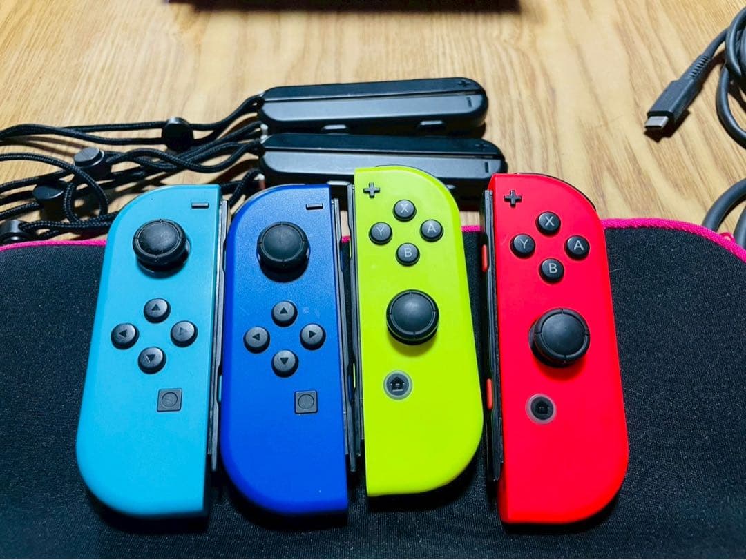 Nintendo Switch 本体 付属品　コントローラー4個　おまけ多数