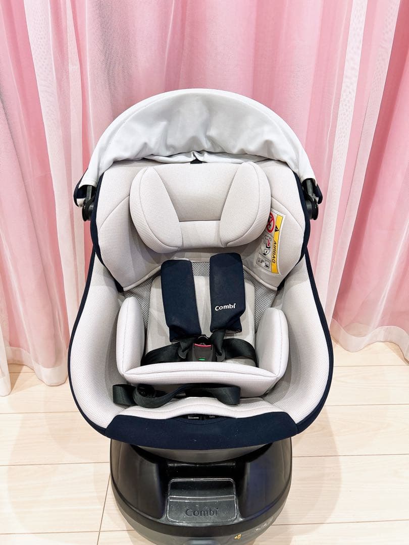 コンビ クルムーヴスマート Light ISOFIX チャイルドシート 新生児