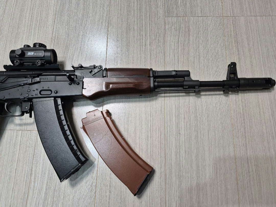 東京マルイ次世代　AKS74N　ドットサイト・スペアマガジン・レイル・スリング