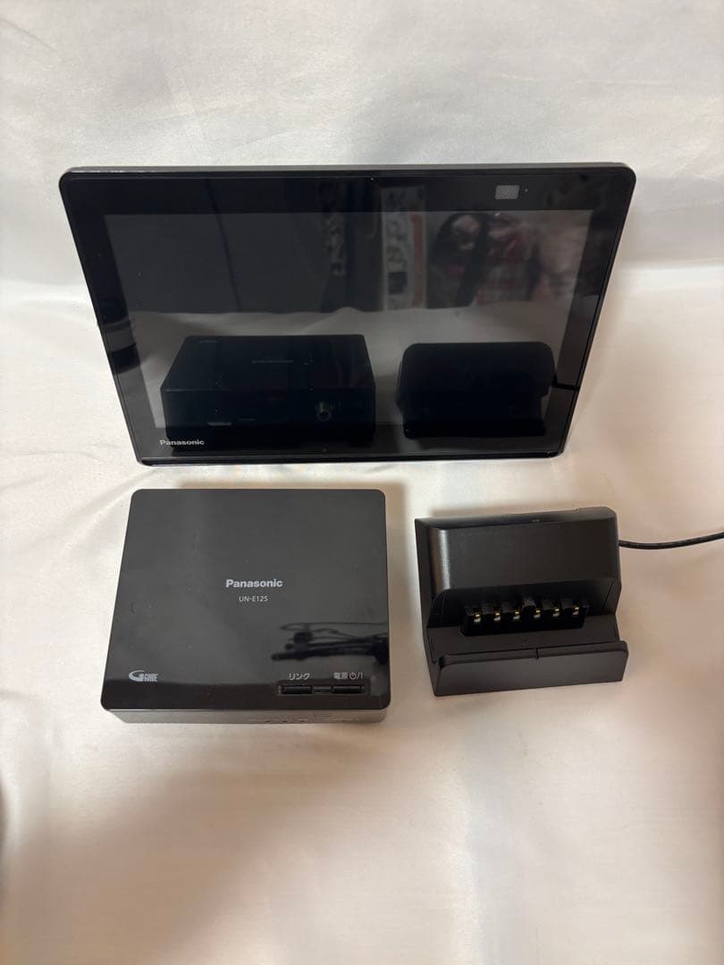 Panasonic ポータブルテレビ 10インチUN-10L12(D)