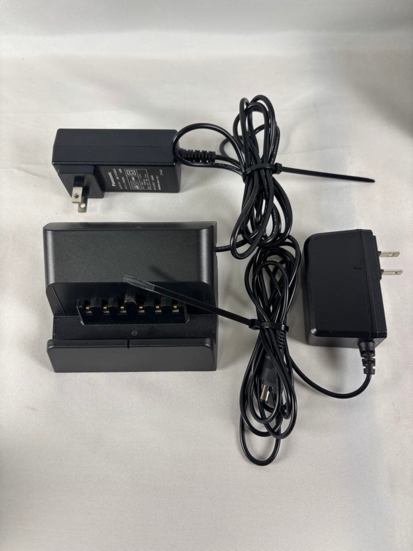 Panasonic ポータブルテレビ 10インチUN-10L12(D)