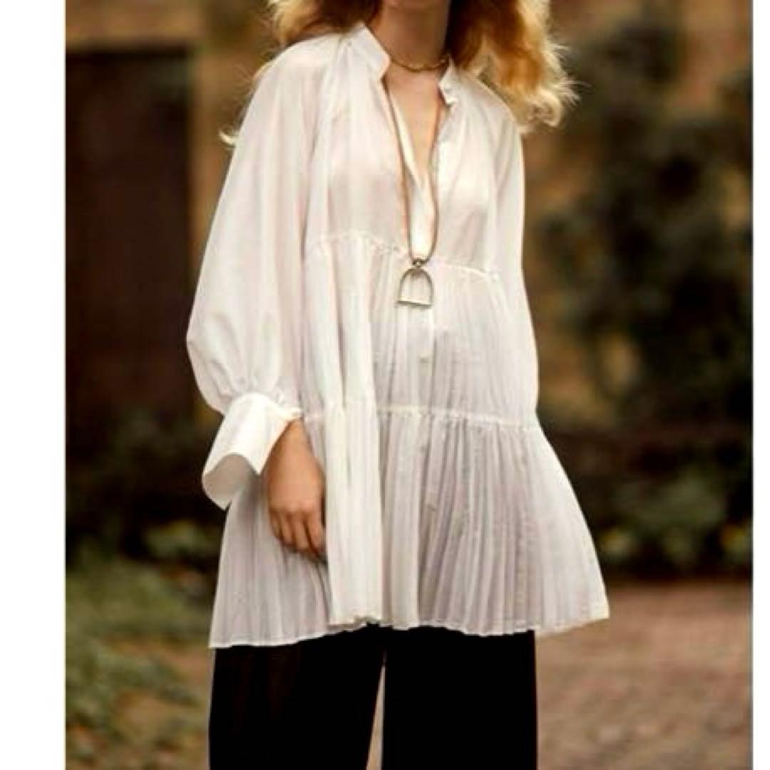 手絞りティアードプリーツチュニック　36 ホワイト シャツ ブラウス 長袖