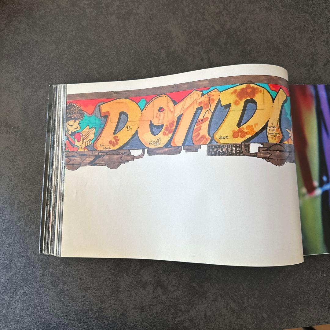 アート・デザイン・音楽 BORN IN THE STREETS GRAFFITI BOOK