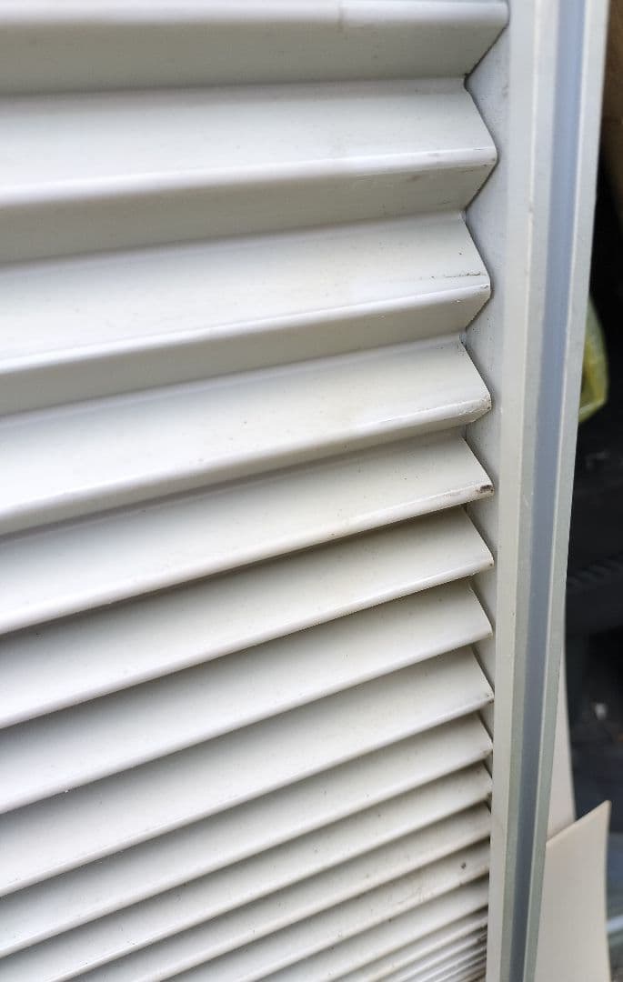 窓枠不具合箇所あり Haier JA-16V 窓用エアコン 2021年製品