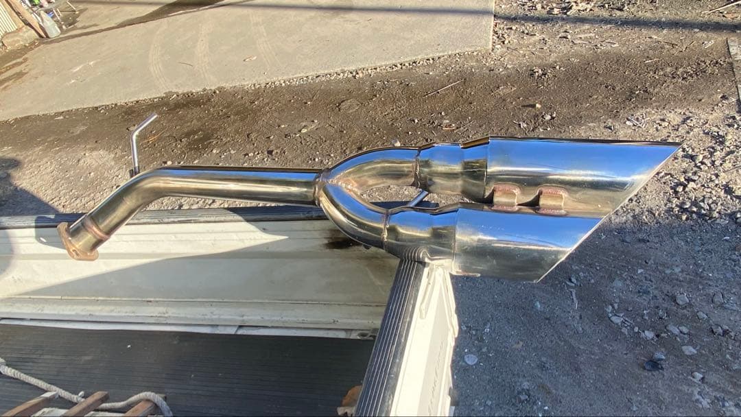 ハイラックス GUN125 ウィルズウィン サイド出しマフラー　最終値下げ