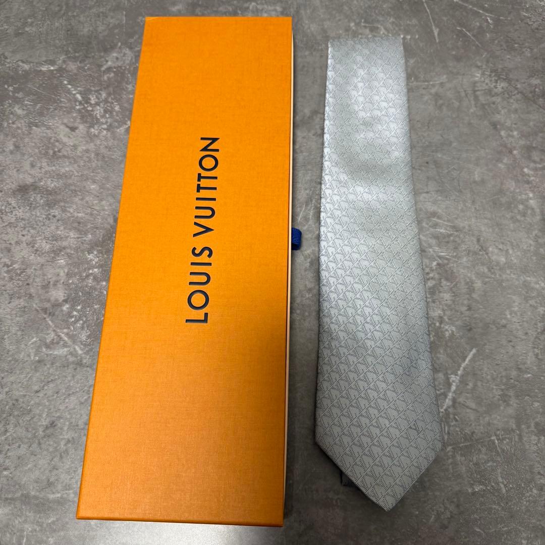 【きょう】ネクタイ モノグラム 総柄 シルバー 結婚式 希少