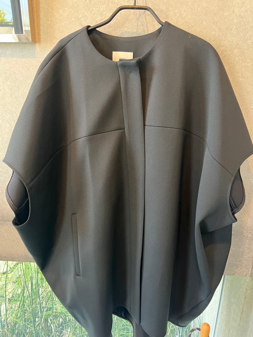 LE PHIL ブラック ポンチョ・ケープコート