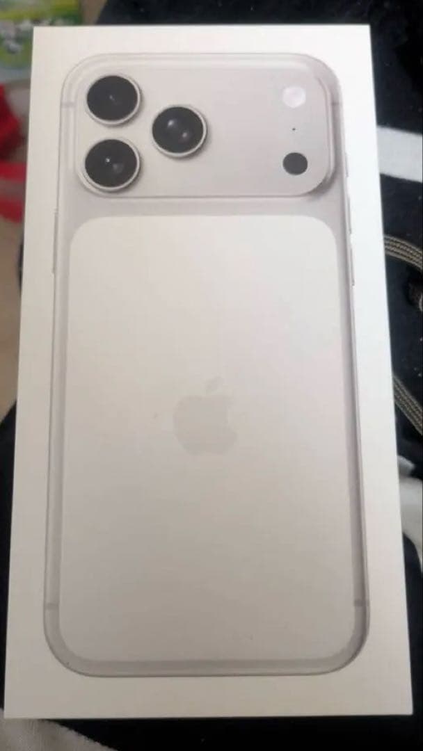 Apple iPhone 17Pro maxシルバー 本体　256GB