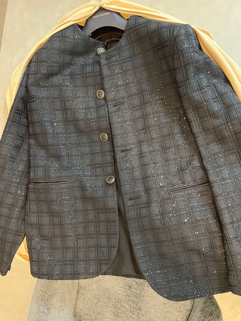 スパンコールエンブロイダリー カラーレスジャケット ブラック　ルイヴィトン