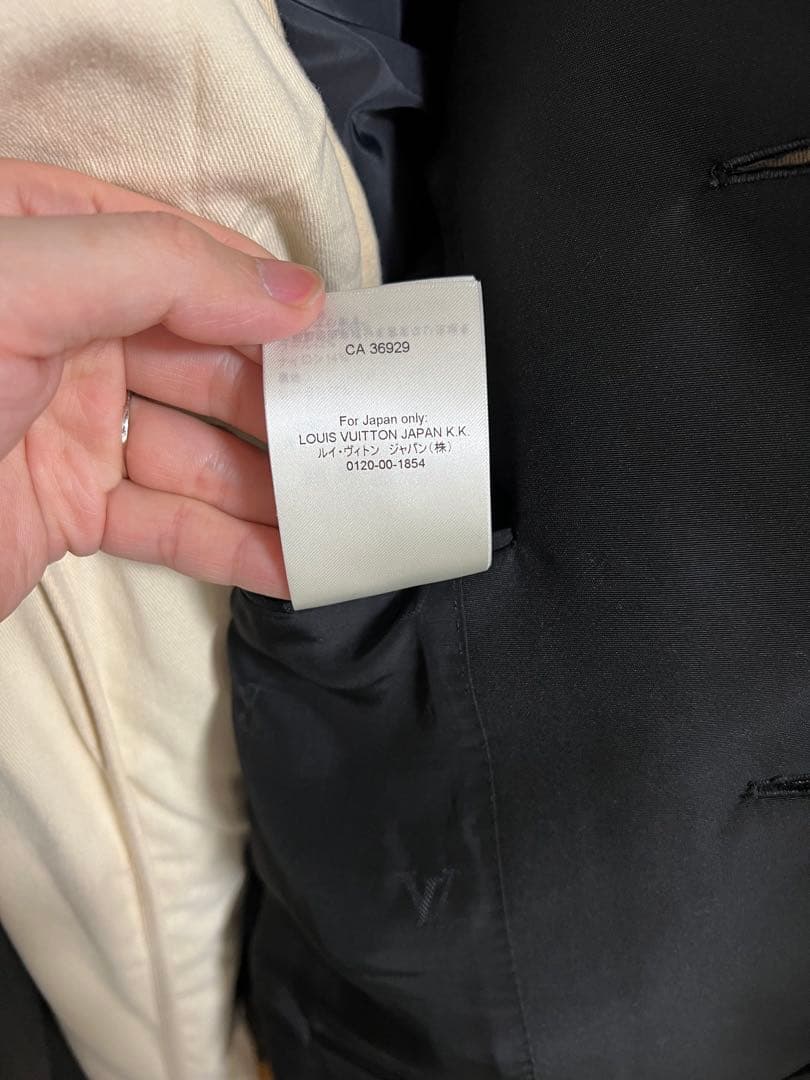 スパンコールエンブロイダリー カラーレスジャケット ブラック　ルイヴィトン