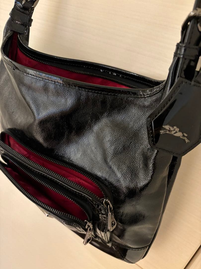 ロンシャン　エナメル　ショルダー　斜めがけ　バッグ