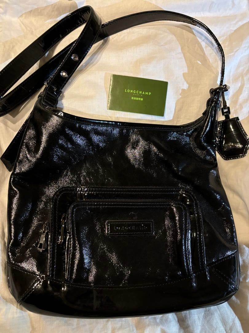 ロンシャン　エナメル　ショルダー　斜めがけ　バッグ