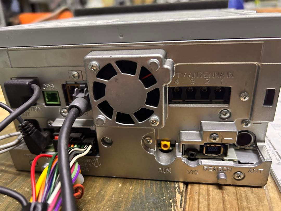 carrozzeria AVIC-MRZ009 7インチカーナビ