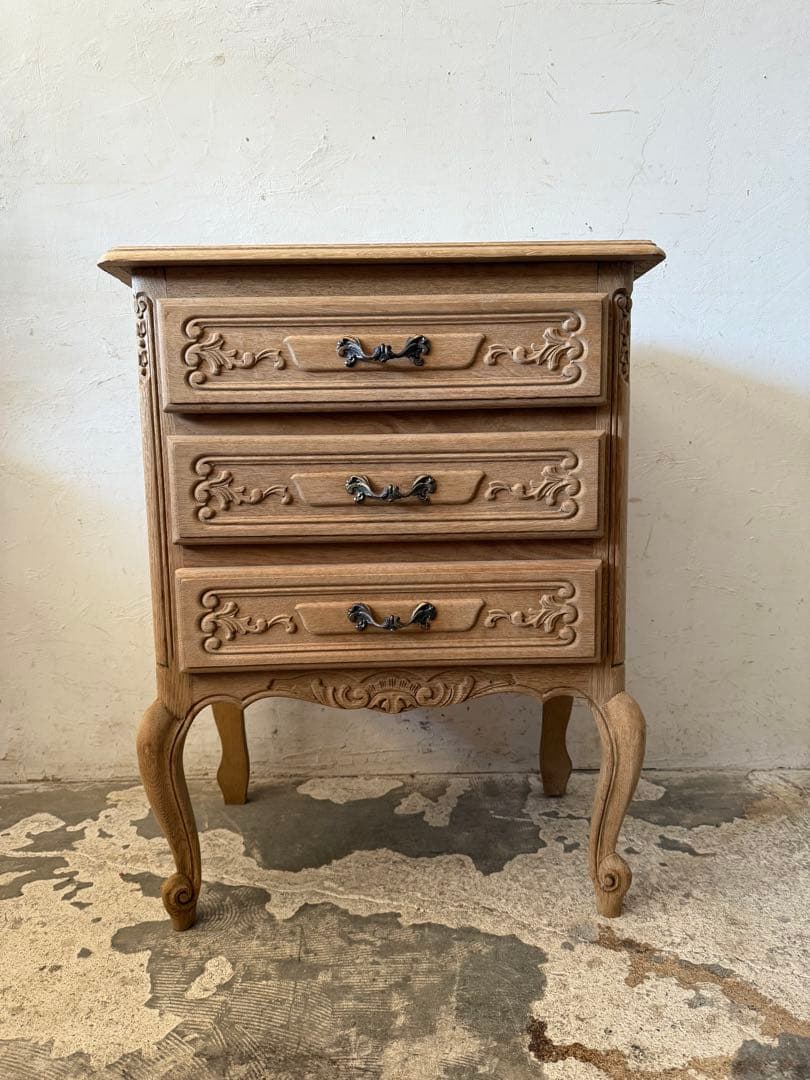 ビンテージ 3段チェスト 猫脚 剥離