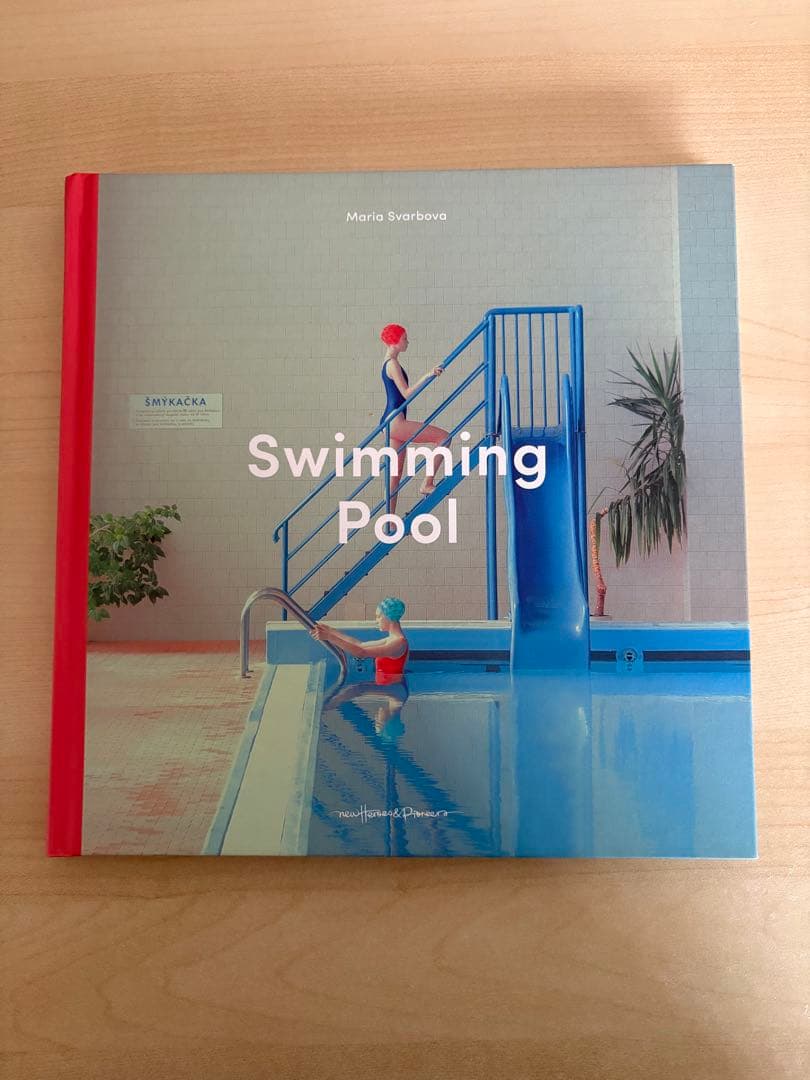 アート・デザイン・音楽 Swimming Pool Maria Savarbova