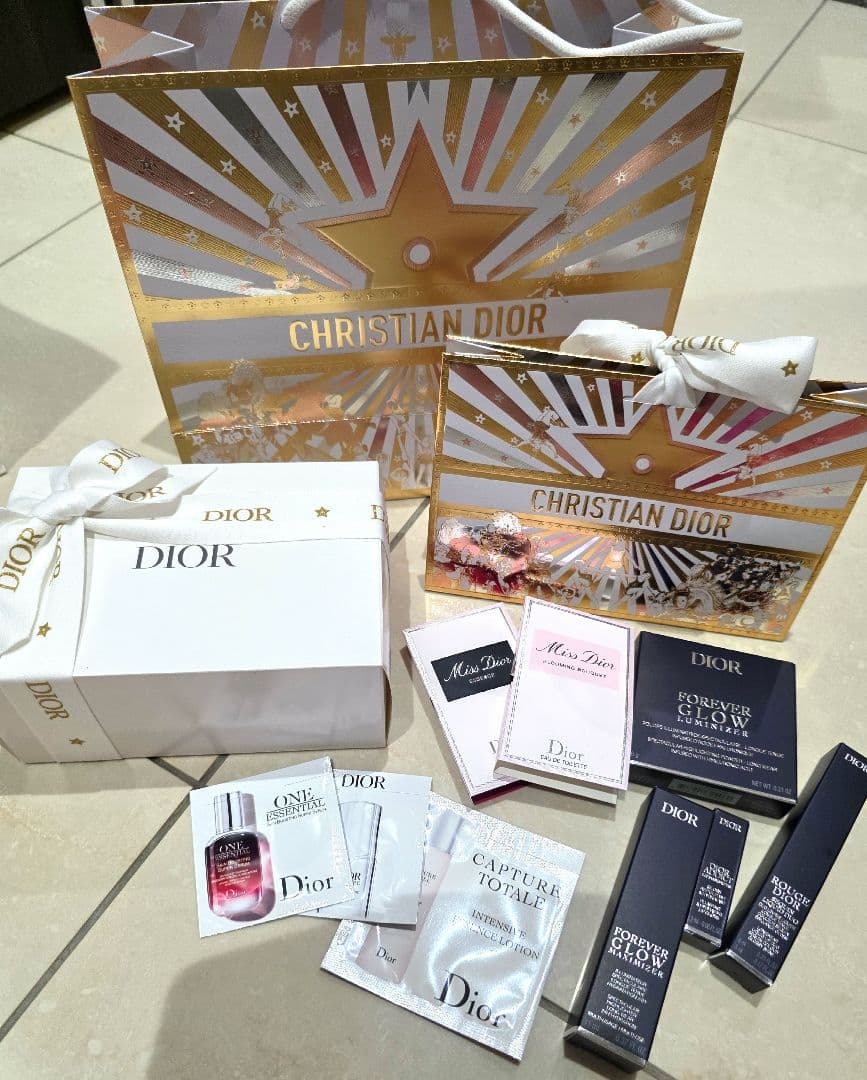 ホリデーコレクション限定オファー ハイライト ハイライター リップ ポーチ