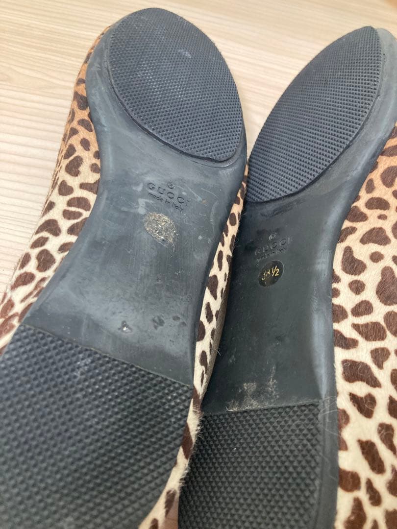 GUCCI ヒョウ柄フラットシューズ 25.5