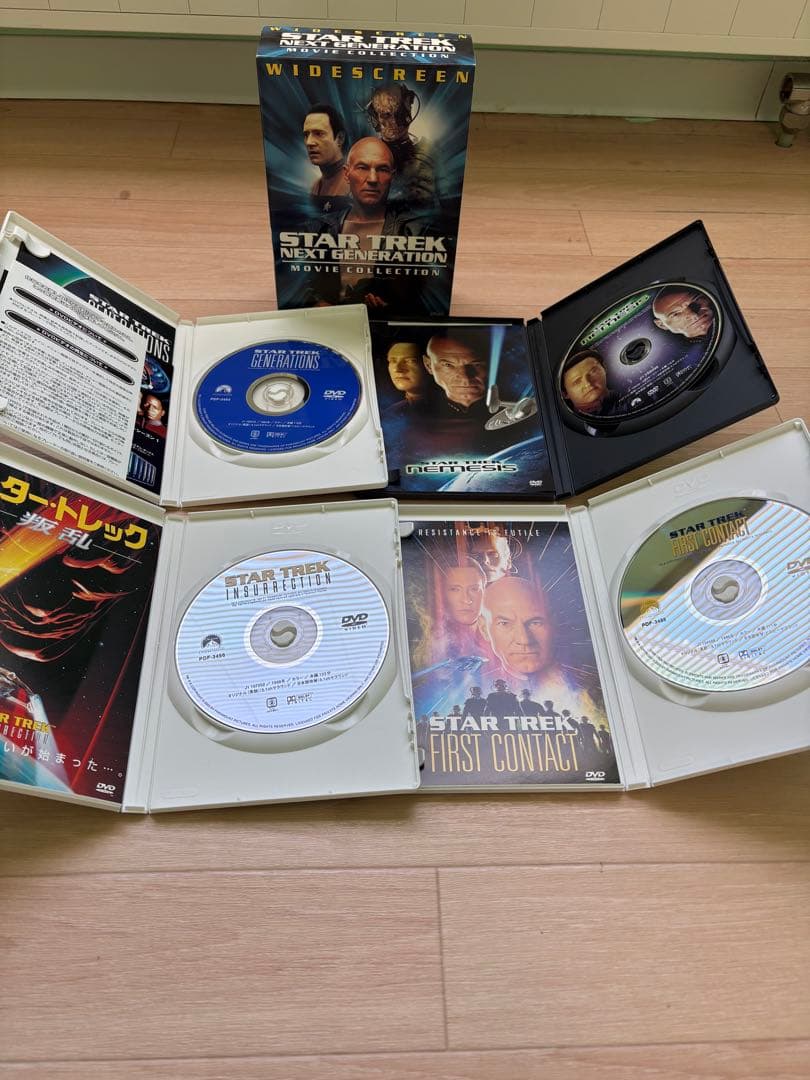新スタートレック コンプリートDVDボックス ＆アクリルスタンド＆専用ラック