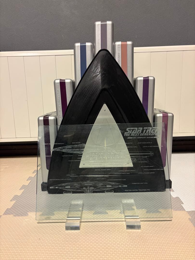 新スタートレック コンプリートDVDボックス ＆アクリルスタンド＆専用ラック