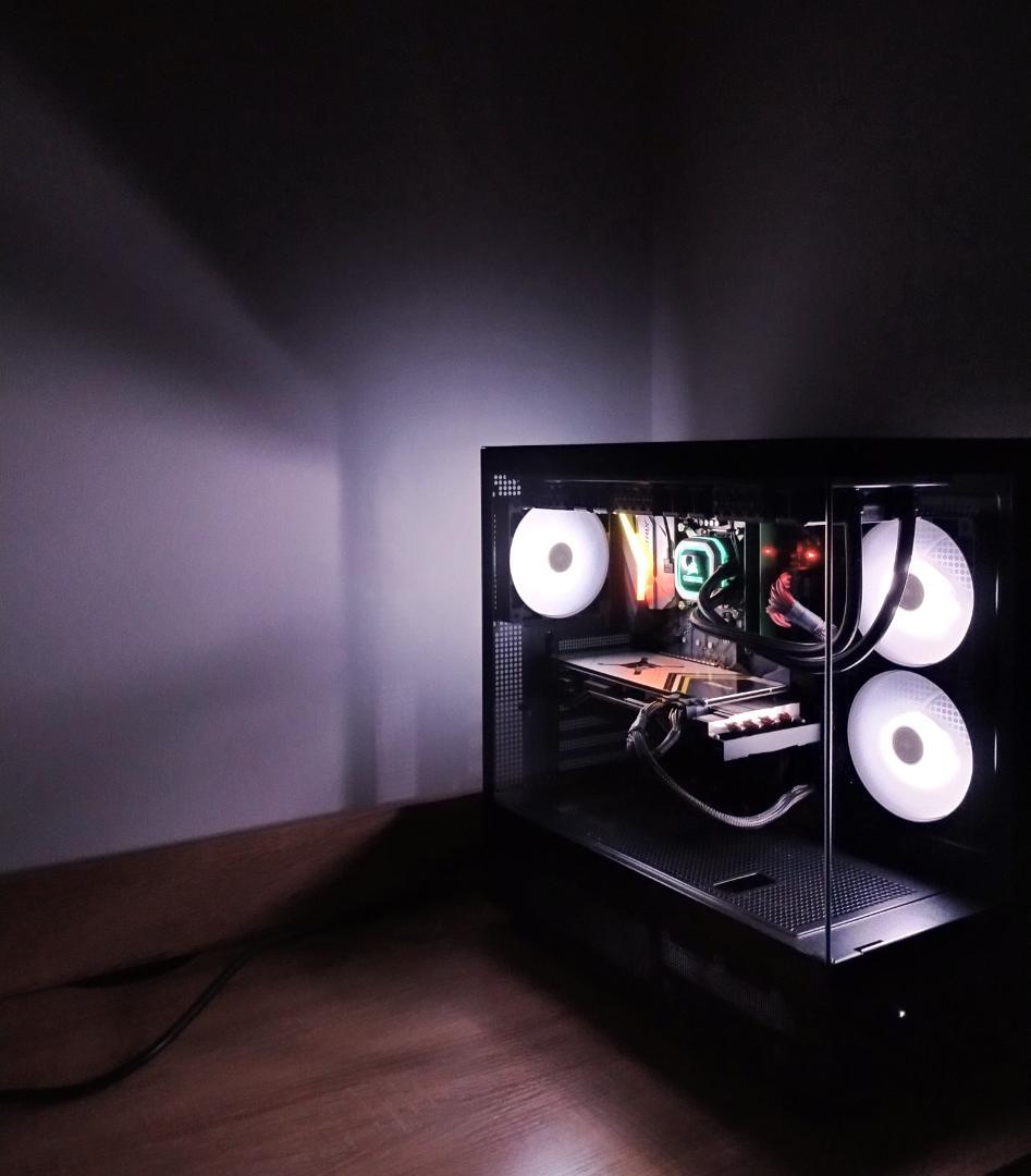 ゲーミングPC/Core i7 8700K/RX5700/SSD1TB