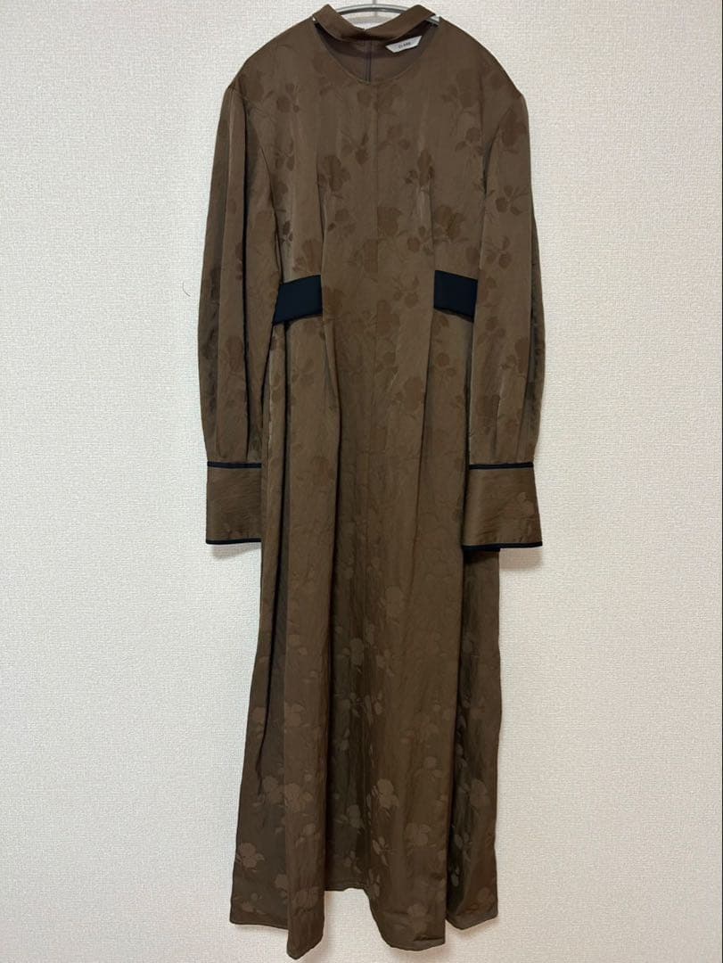 CLANE(クラネ) VINTAGE FLOWER SATIN ONEPIECE
