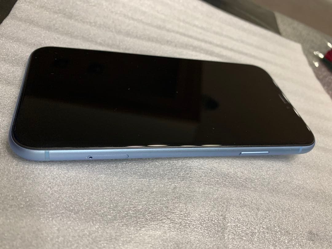 Apple iPhone XR ブルー 本体　香港版A2108 箱　備品付　美品