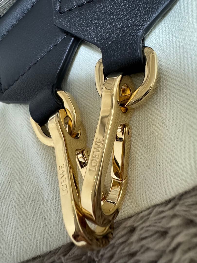 ロエベ　ショルダーストラップ　ネイビー