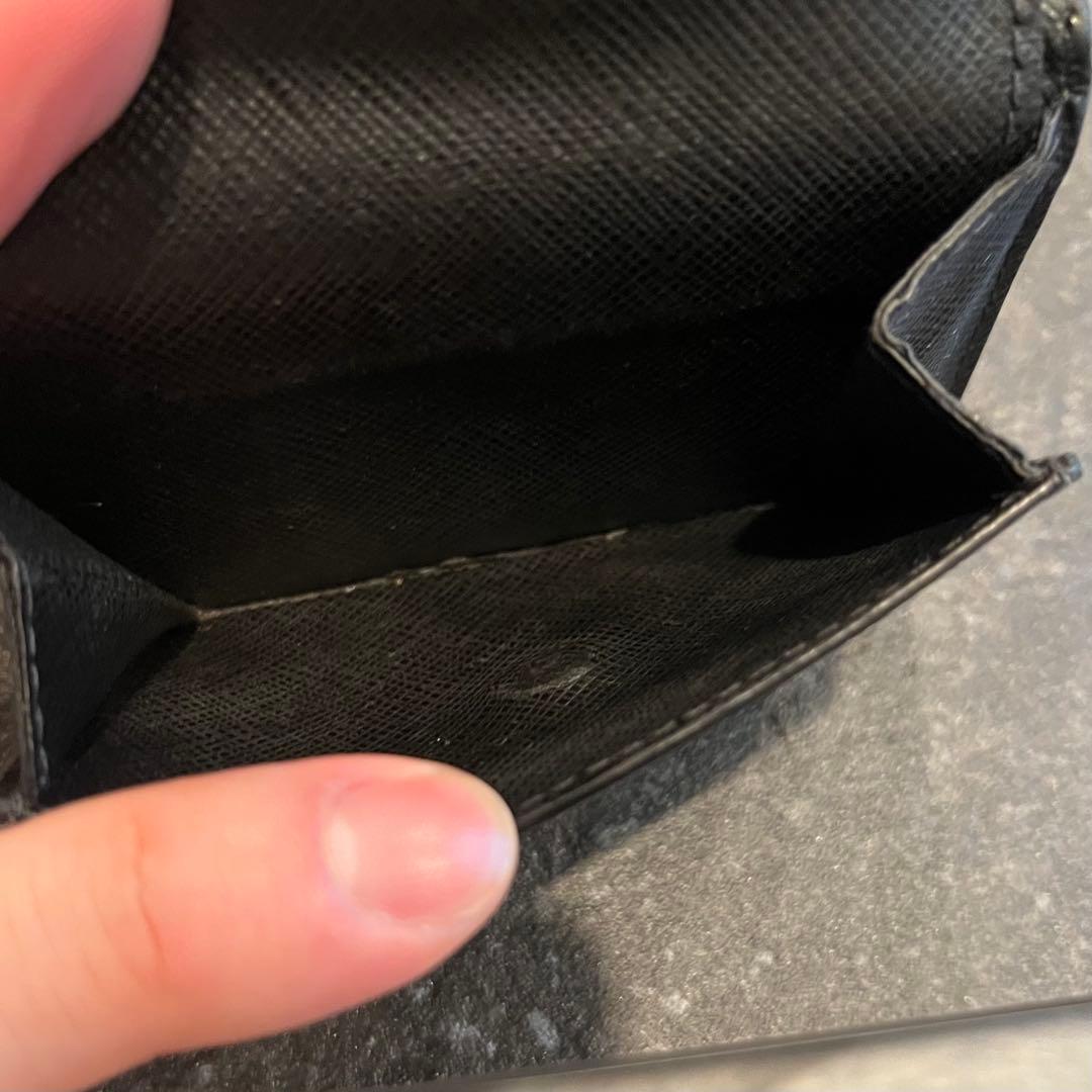 PRADA ブラック 三つ折り財布 サフィアーノレザー