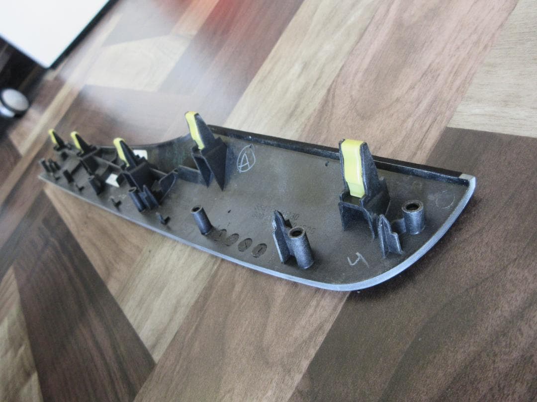 GS-F　カーボンパネル　助手席側　オーナメントパネル　インパネ　カーボン