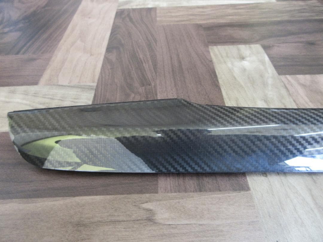 GS-F　カーボンパネル　助手席側　オーナメントパネル　インパネ　カーボン