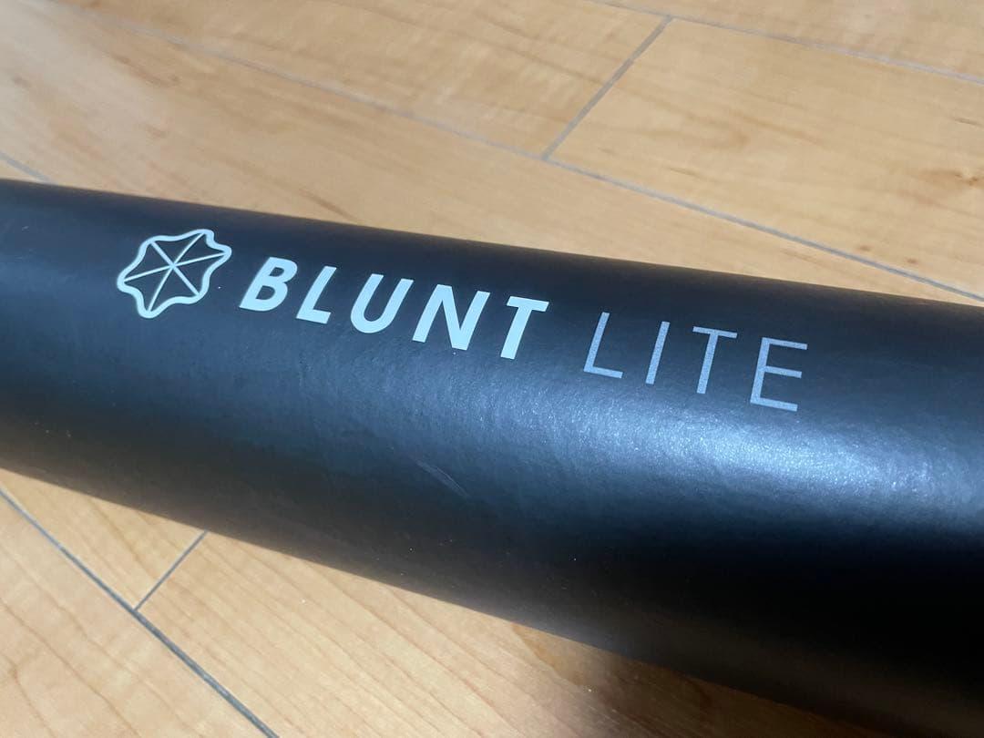 世界最強耐風　【新品タグ付】BLUNT ブラント BLUNT LITE