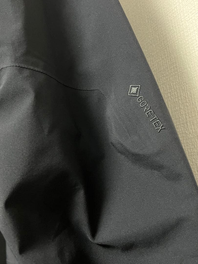 Peak Performance アルパイン GORE-TEX ジャケット 黒