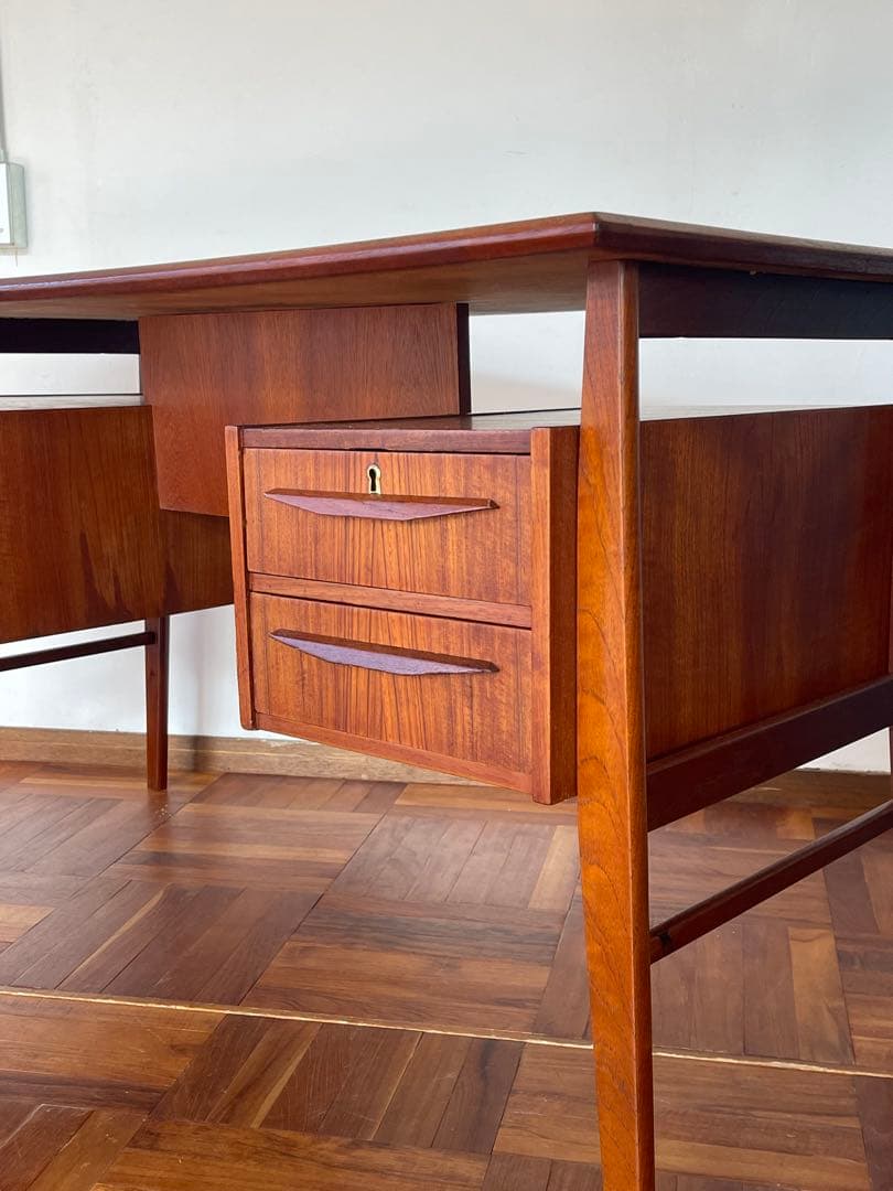 北欧 デンマーク ヴィンテージ チーク オイルフィニッシュ 両袖 デスク