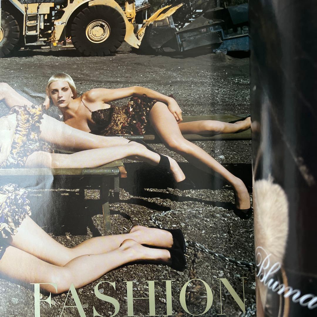 女性情報誌 VOGUE Italia 2004 No.647