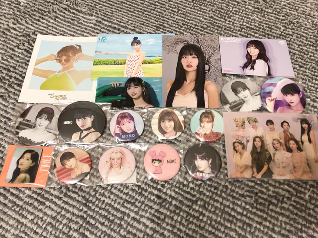 TWICE モモ トレカ うちわ 缶バッチ まとめ売り