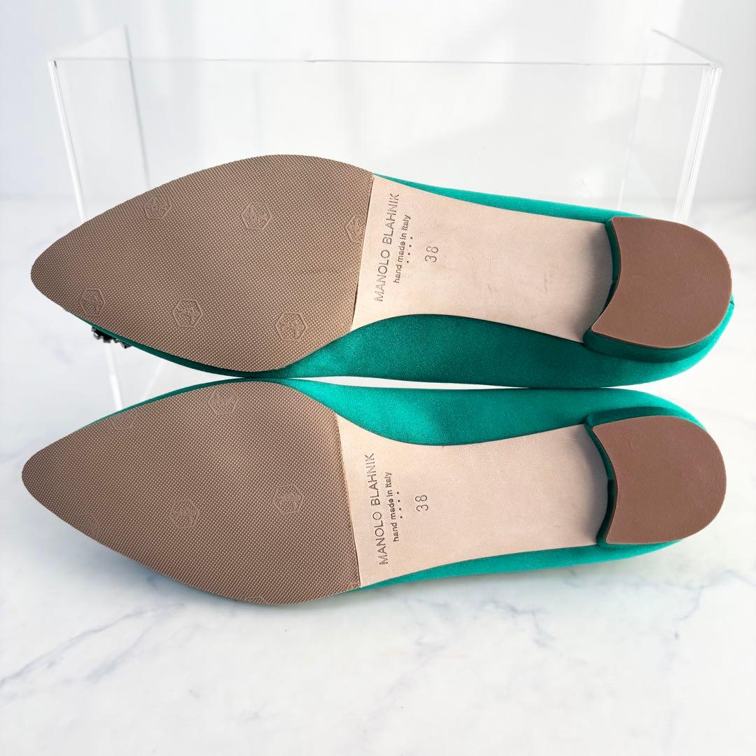極美品 マノロブラニク 38 ハンギシ サテン フラットパンプス ビジュー 緑