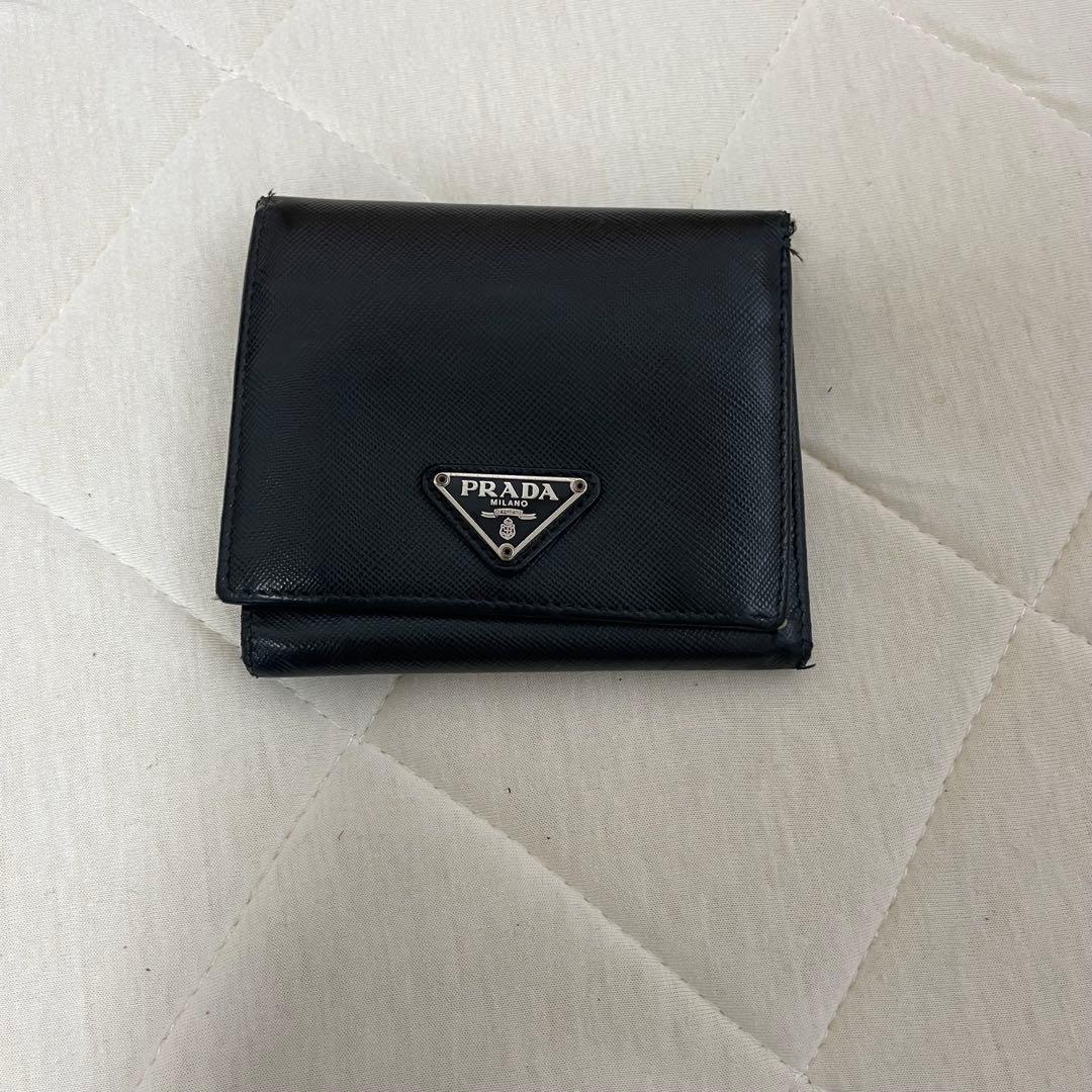 PRADA プラダ ブラック 三つ折り財布 サフィアーノレザー