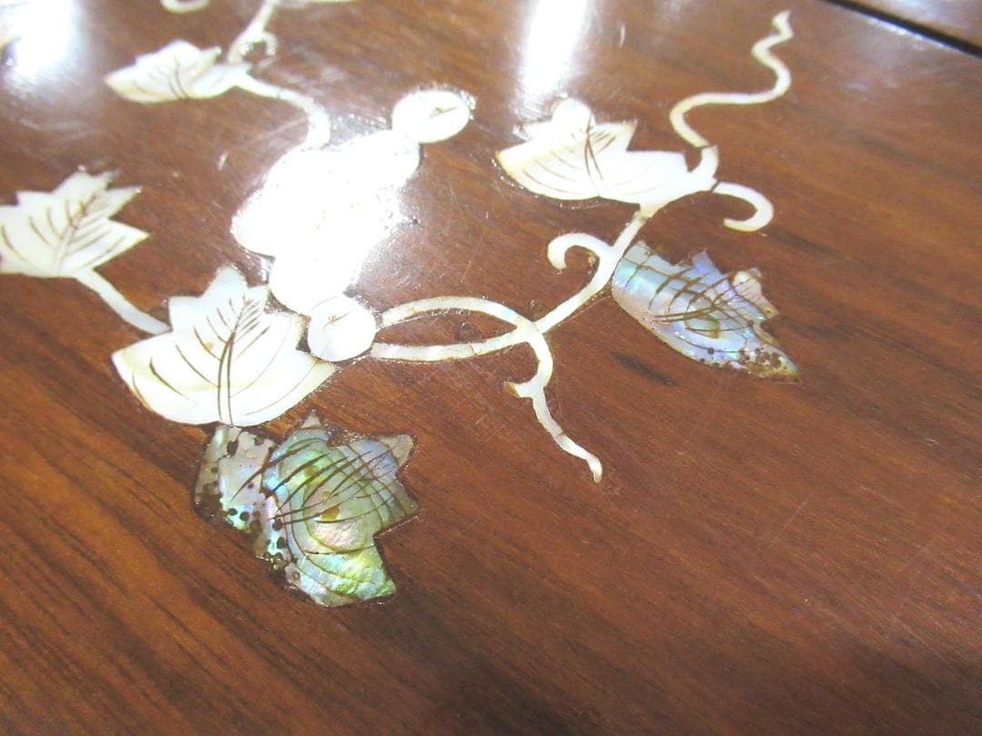 螺鈿家具 　螺鈿細工　 唐木 　花梨 　葡萄柄 　５段　引き出し小箪笥　収納棚