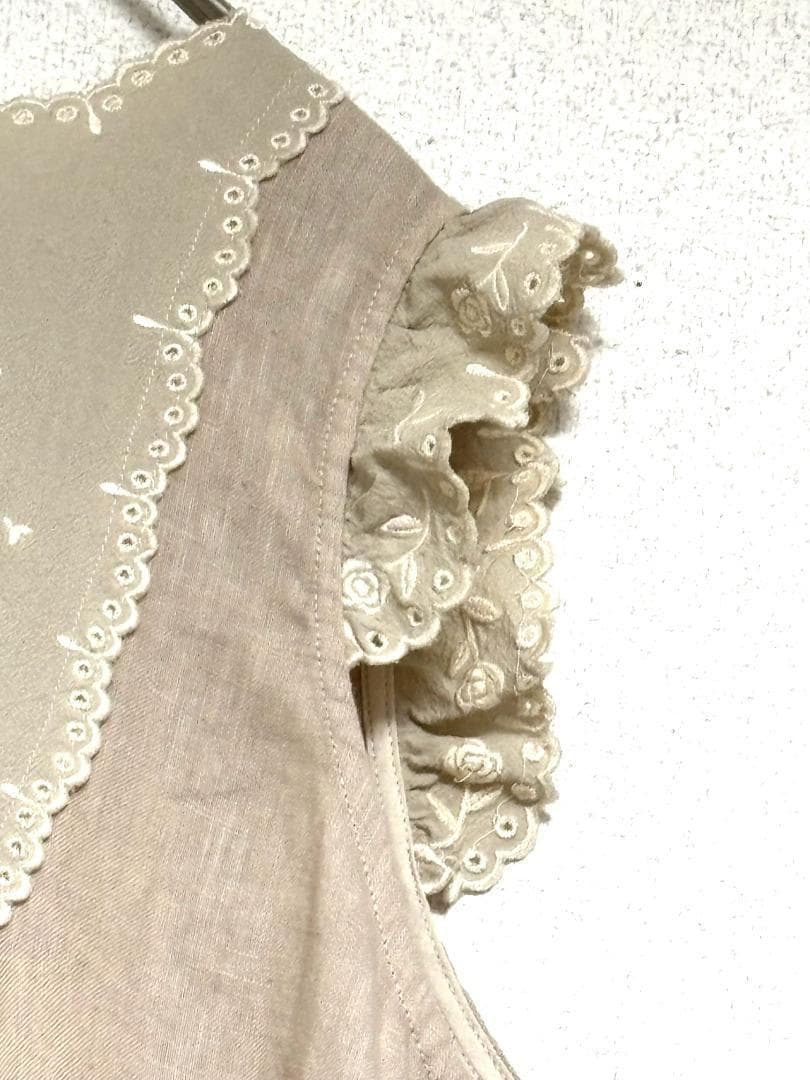 ★ゆうな 横浜 ツハル ローズ柄刺繍ノースリーブワンピース