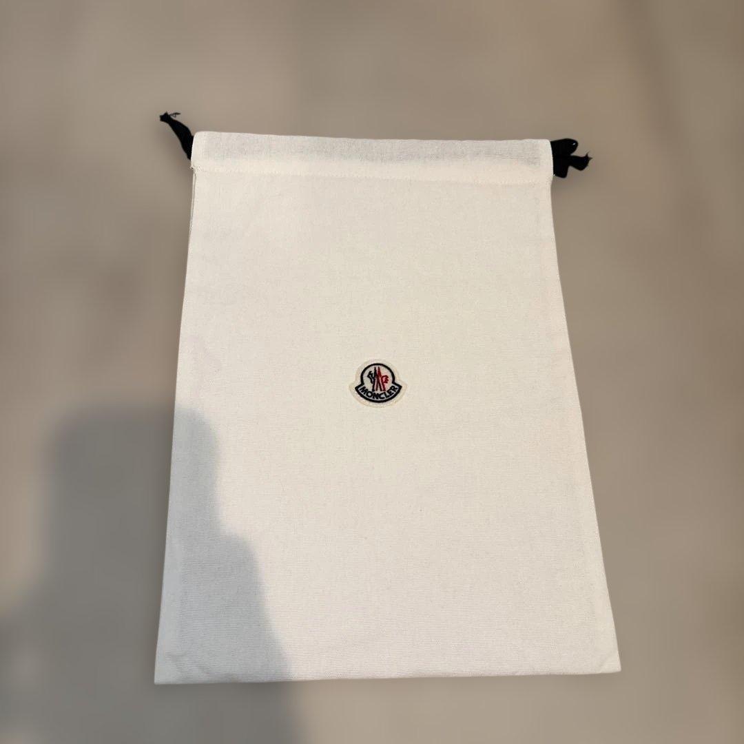 モンクレール DAUPHINE バッグ 美品　タグ付き 保存袋付き 正規品 希少