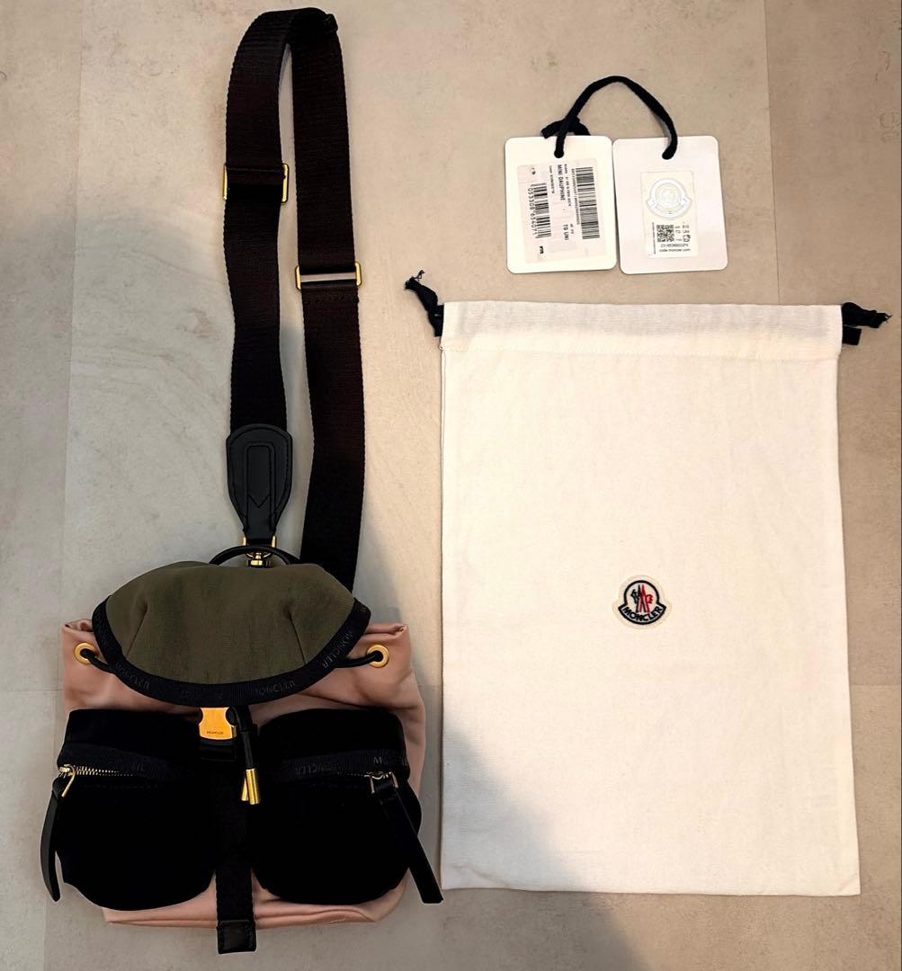 モンクレール DAUPHINE バッグ 美品　タグ付き 保存袋付き 正規品 希少