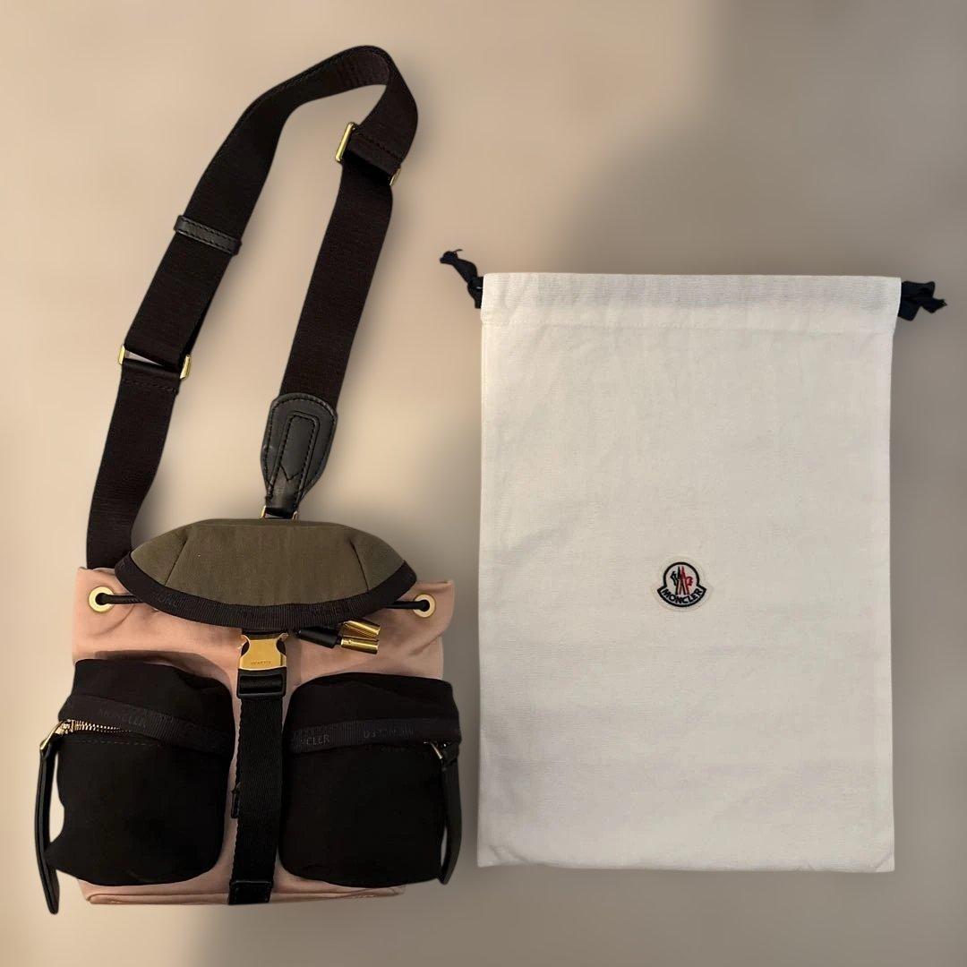 モンクレール DAUPHINE バッグ 美品　タグ付き 保存袋付き 正規品 希少