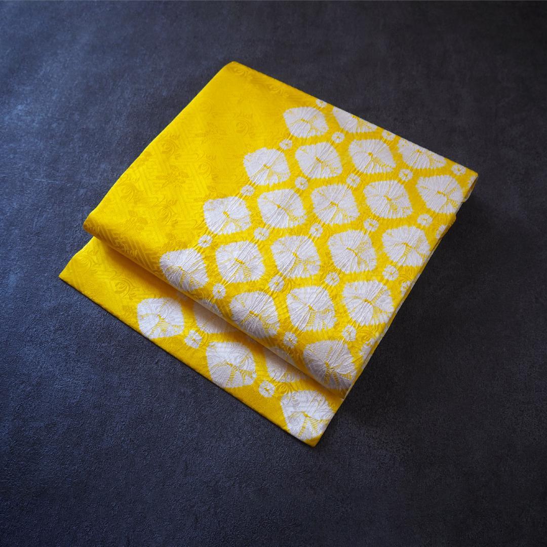 正絹 九寸名古屋帯♪ 能衣 菊唐草 絞り 地紋 紗綾形 華やかイエロー