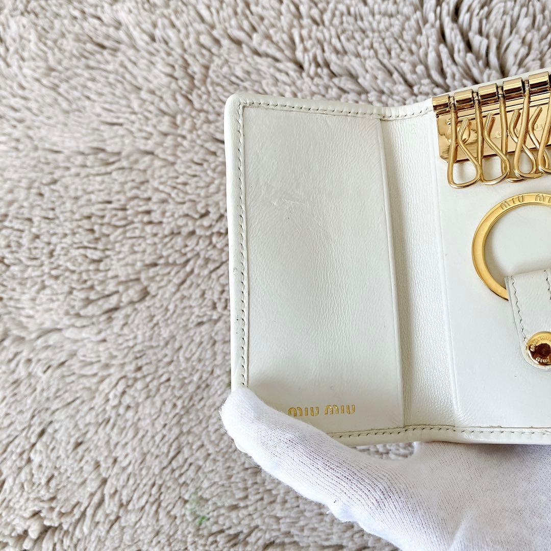 美品✨希少✨キーリング付6連キーケース ミュウミュウ マテラッセ ホワイト