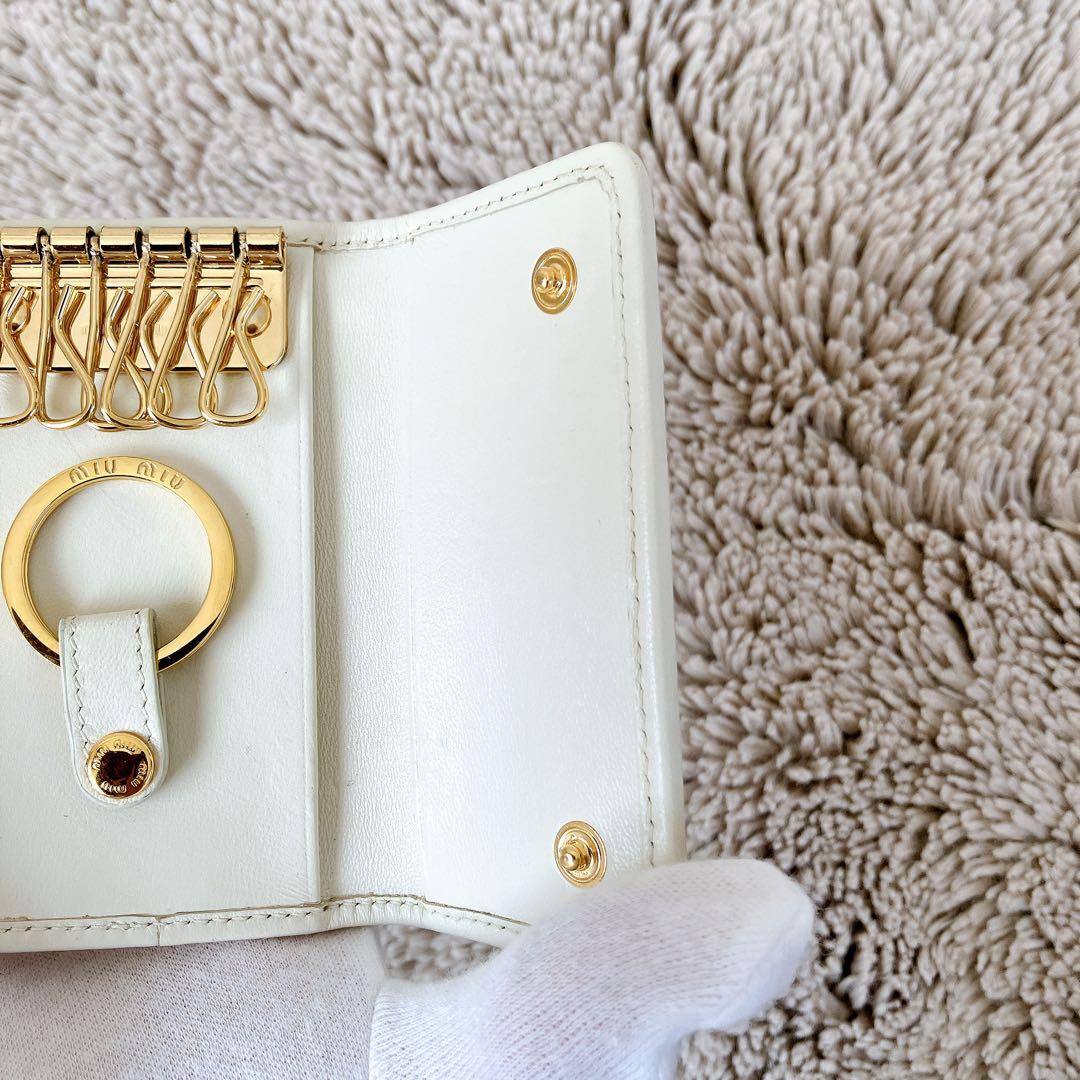 美品✨希少✨キーリング付6連キーケース ミュウミュウ マテラッセ ホワイト