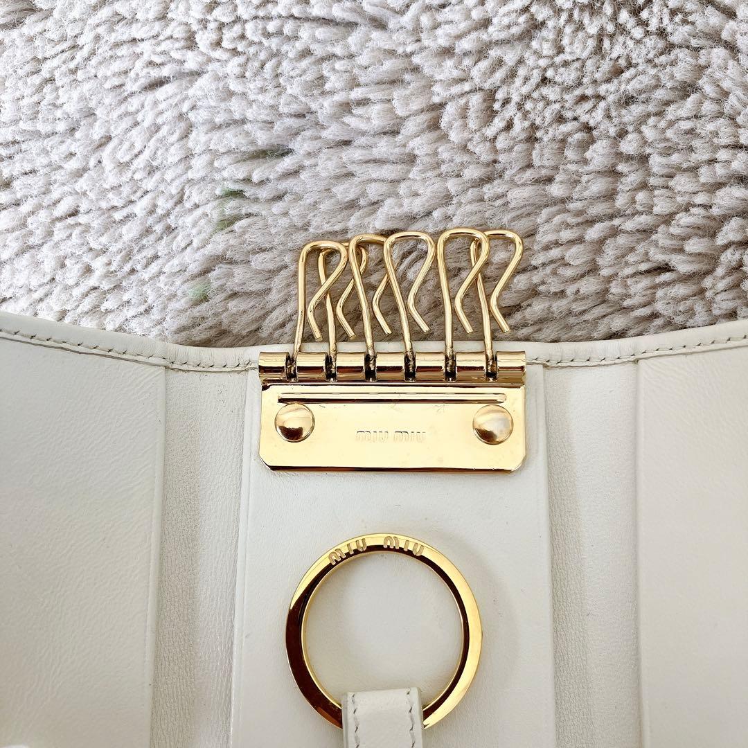 美品✨希少✨キーリング付6連キーケース ミュウミュウ マテラッセ ホワイト