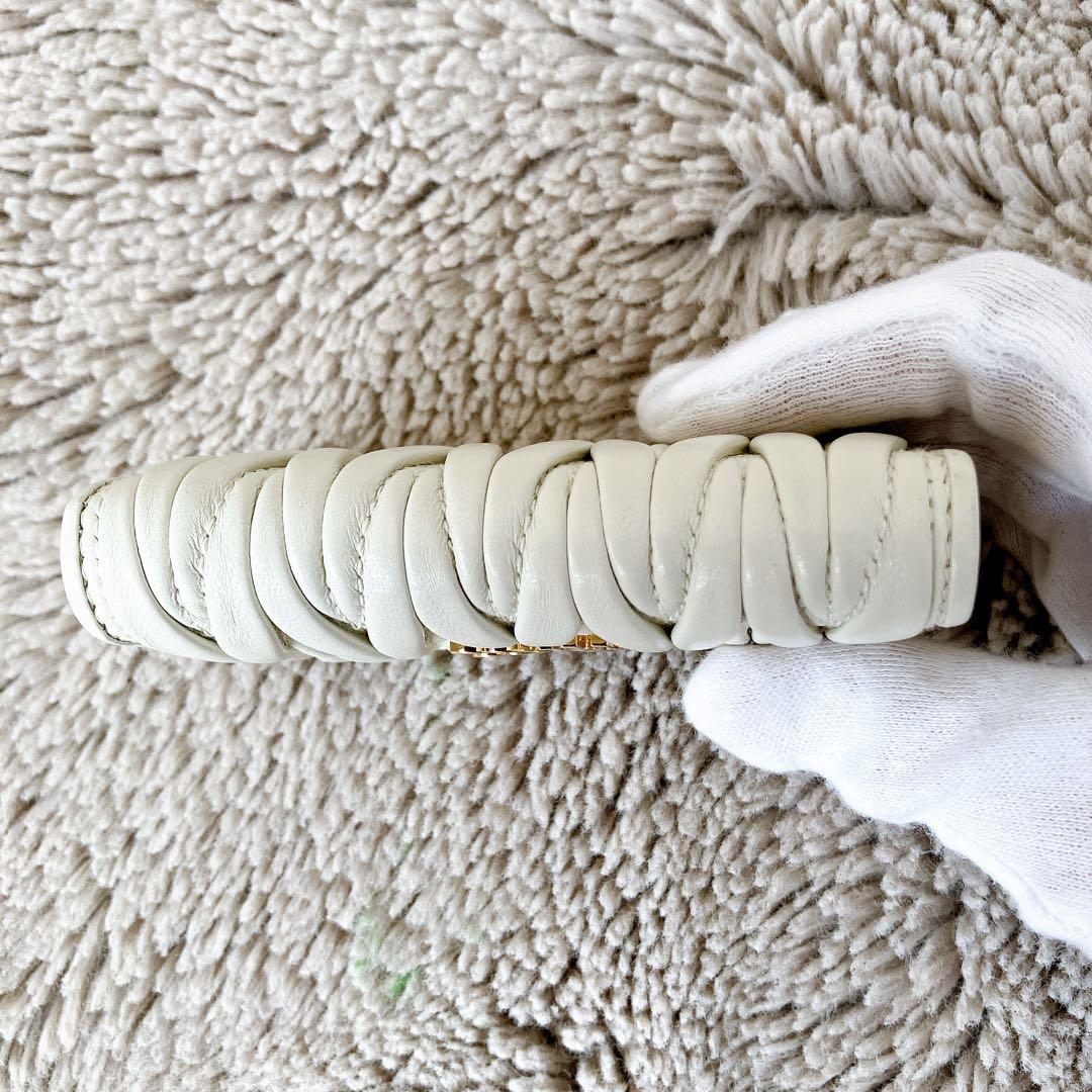 美品✨希少✨キーリング付6連キーケース ミュウミュウ マテラッセ ホワイト